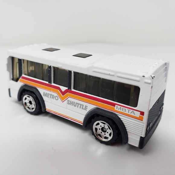 Matchbox Metro Shuttle Bus MBTA Diecast Die-cast Toy - Picture 7 of 16